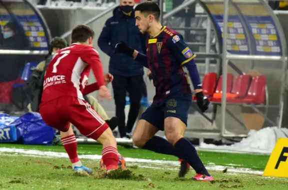 3096