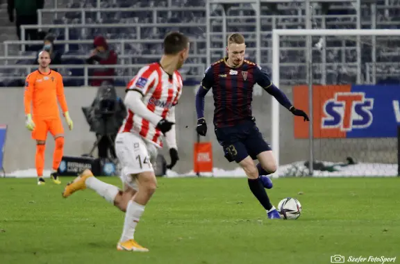3134