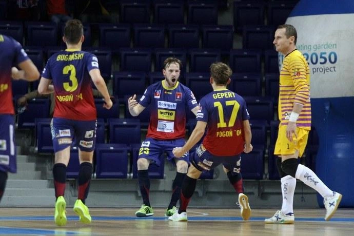 870500futsal_690x460