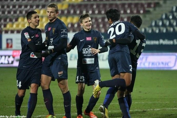 870500radosc_gol_690x460