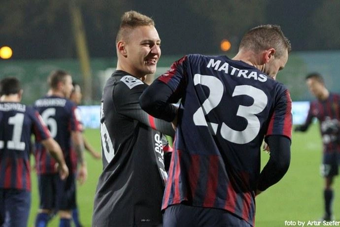 87050062_Pogon_GornikZabrze_2015-10-30_690x461