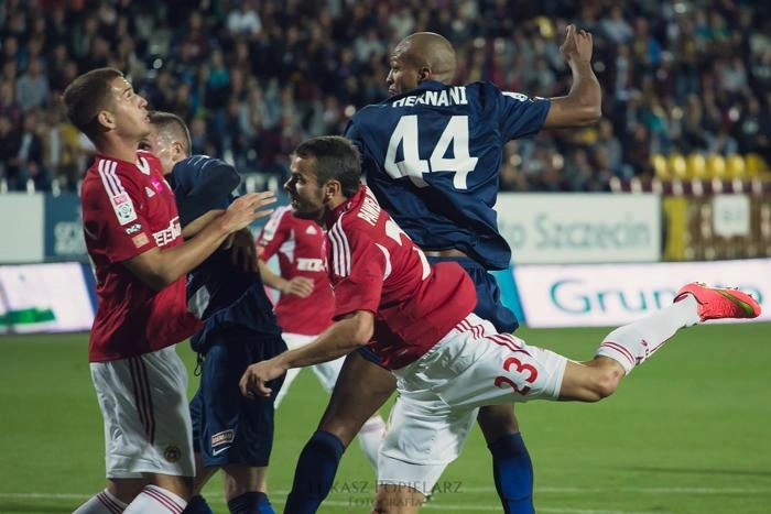 870500Hernani_Wisla