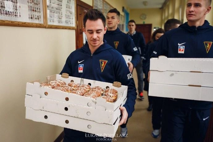 870500paczki_690x460