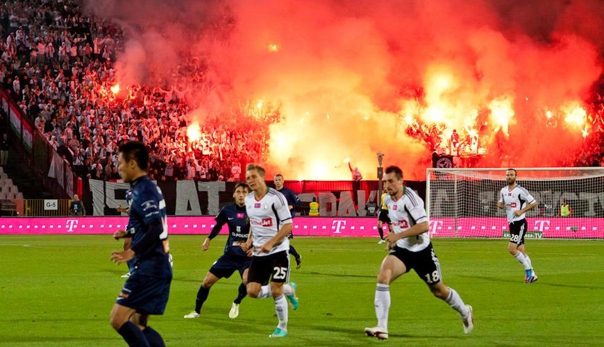 8705002012-10-22_pogon-legia_24