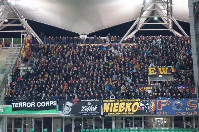870500legia_kibice_690x460
